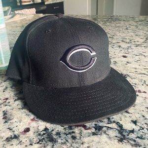 Cincinnati Reds New Era Black Alternate Fitted hat - Size 7 3/8